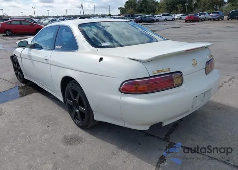 1998 Lexus Sc 300 z USA, uszkodzony, nr VIN JT8CD32Z6W1003906